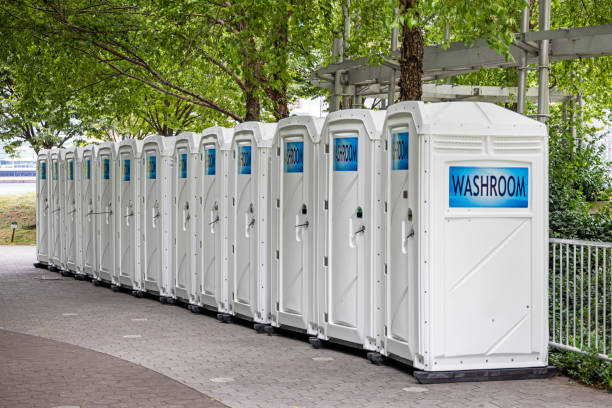 Best Portable restroom trailer rental  in Altamont, IL